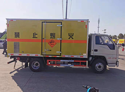 永顺爆破器材运输车