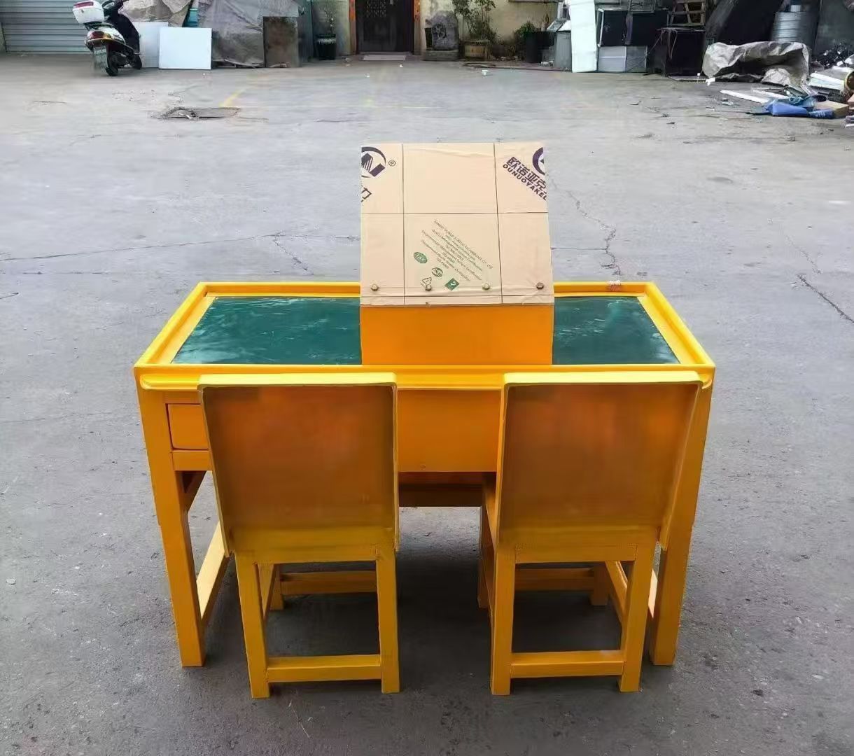 永顺防静电导通桌井下煤矿火工品发放桌：危险品流转的安全守护者